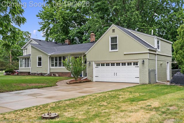 36235 7 Mile Road, Livonia, MI 48152