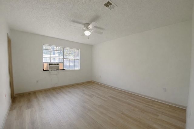 121 Clara St, Schriever, LA 70395