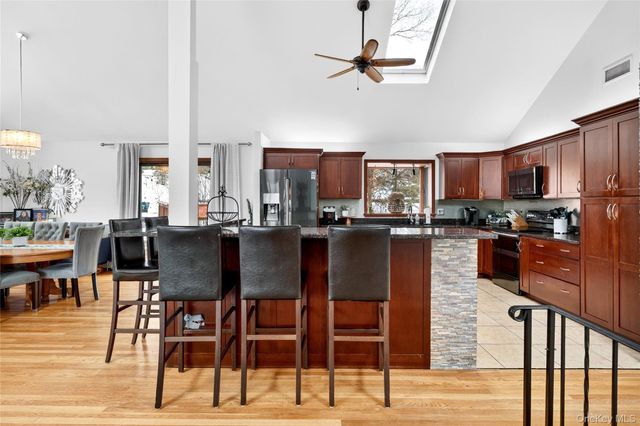 44 Birch Brook Road, Cortlandt Manor, NY 10567