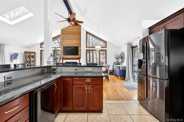 44 Birch Brook Road, Cortlandt Manor, NY 10567