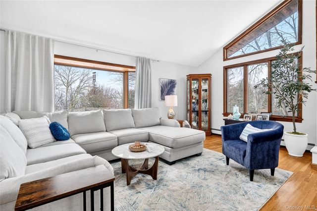 44 Birch Brook Road, Cortlandt Manor, NY 10567