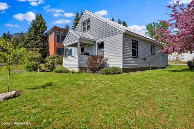 104 School Rd, Hope, ID 83836