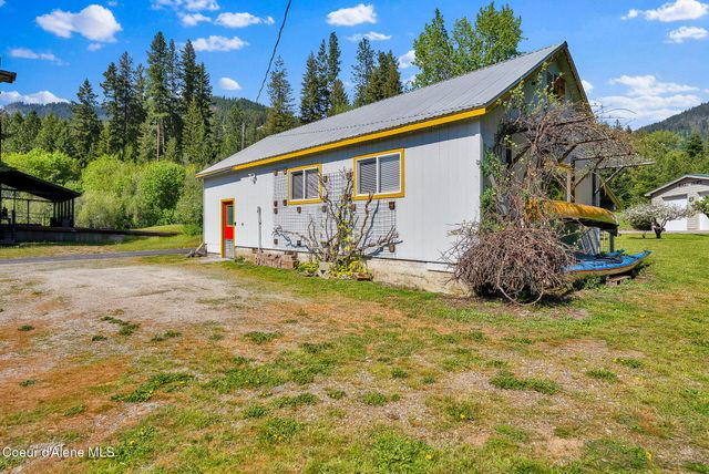 104 School Rd, Hope, ID 83836