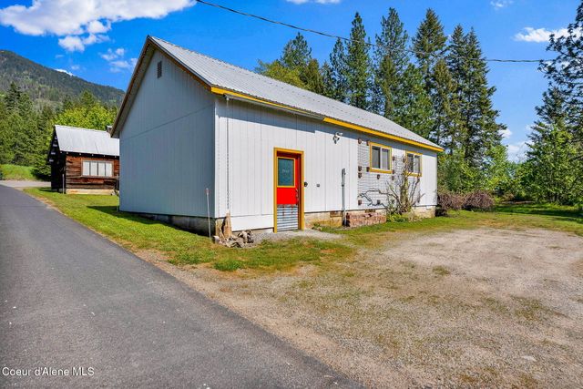 104 School Rd, Hope, ID 83836