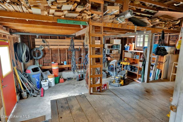 104 School Rd, Hope, ID 83836