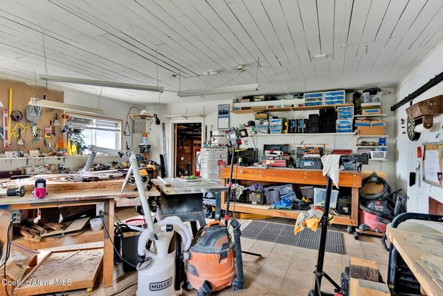 104 School Rd, Hope, ID 83836