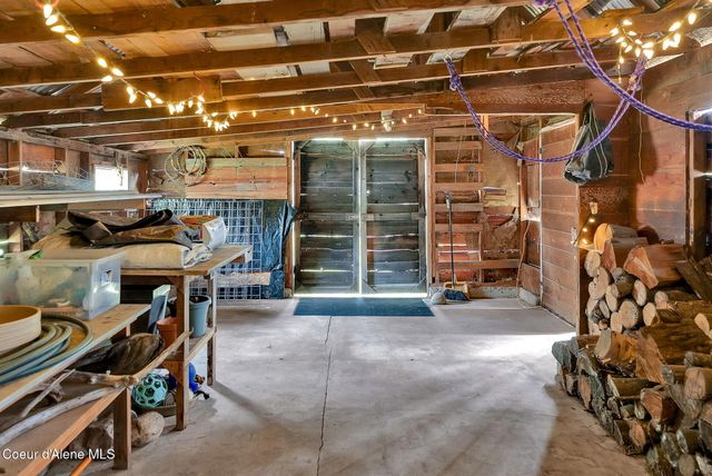 104 School Rd, Hope, ID 83836