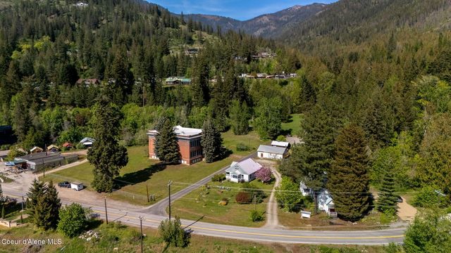 104 School Rd, Hope, ID 83836