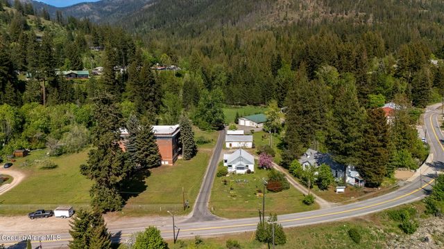 104 School Rd, Hope, ID 83836