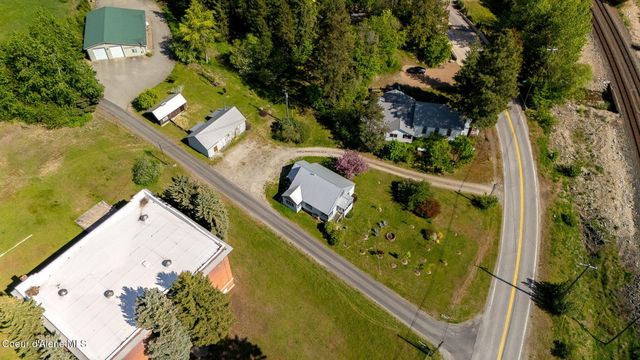 104 School Rd, Hope, ID 83836