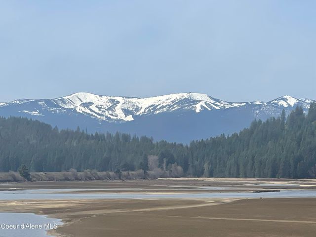 104 School Rd, Hope, ID 83836