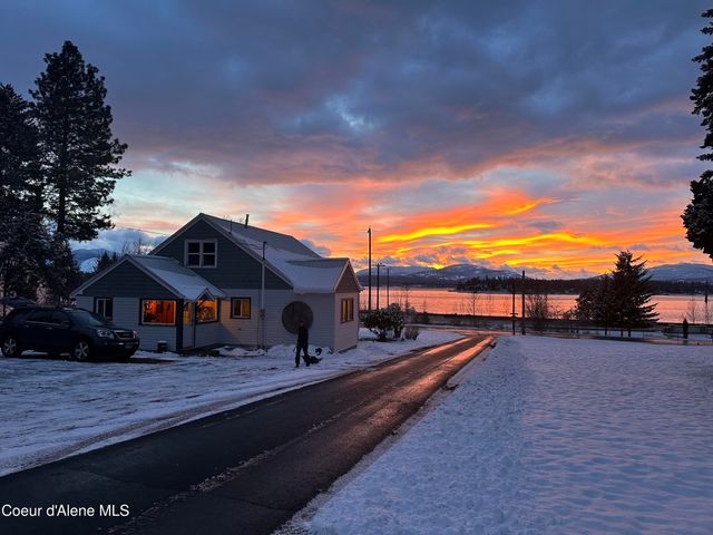 104 School Rd, Hope, ID 83836