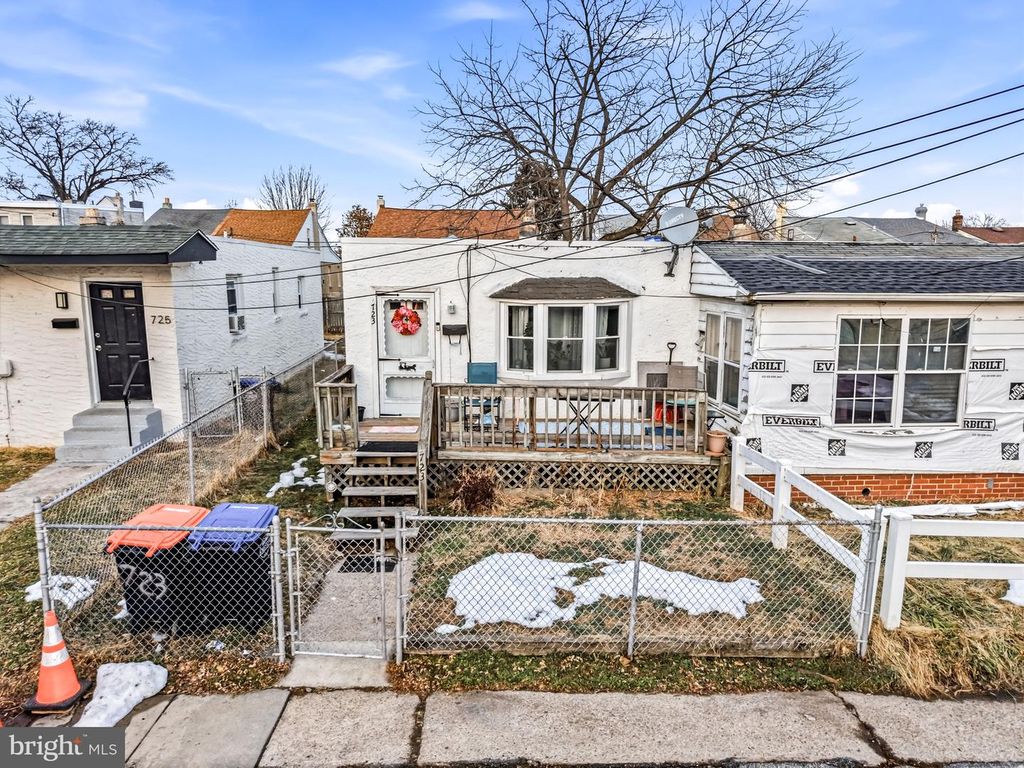 723 MILL ST, Chester, PA 19013