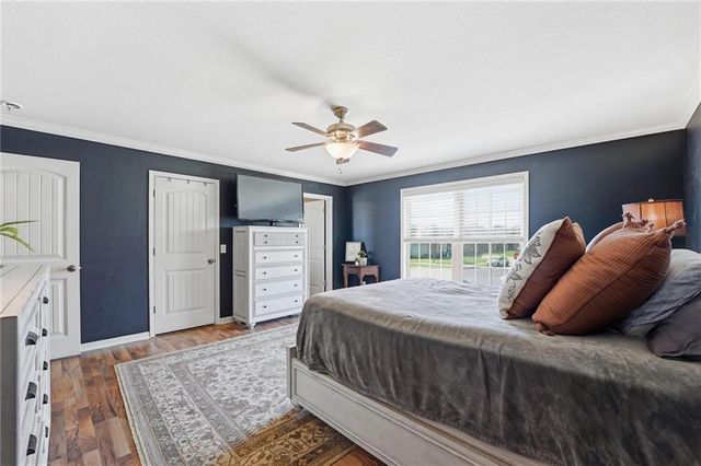 11207 N Summit Street, Kansas City, MO 64155