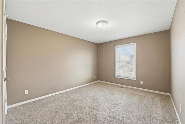 11207 N Summit Street, Kansas City, MO 64155