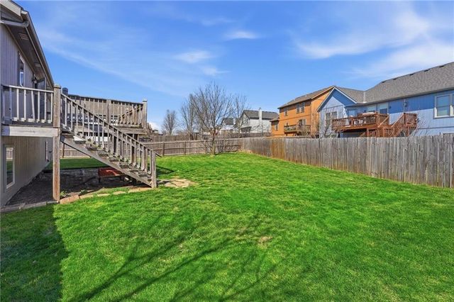 11207 N Summit Street, Kansas City, MO 64155