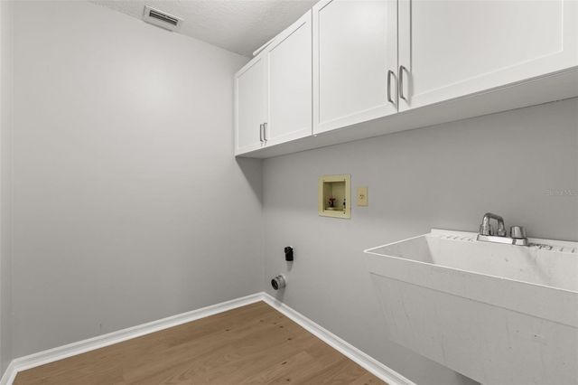 925 RED DANDY DRIVE, Orlando, FL 32818