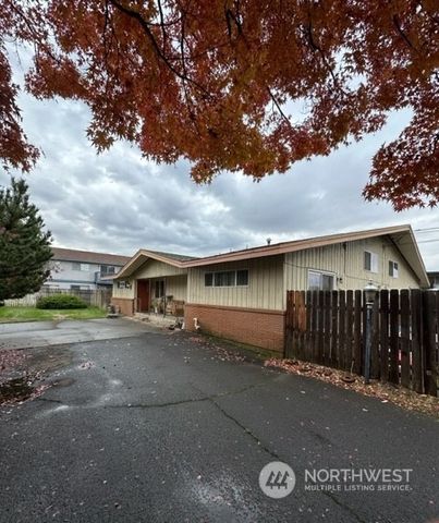 1808 Evergreen Street, Walla Walla, WA 99362