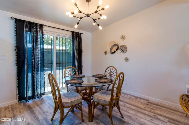 2535 N Dodge Boulevard, Tucson, AZ 85716