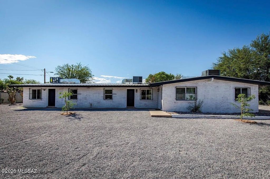 2535 N Dodge Boulevard, Tucson, AZ 85716