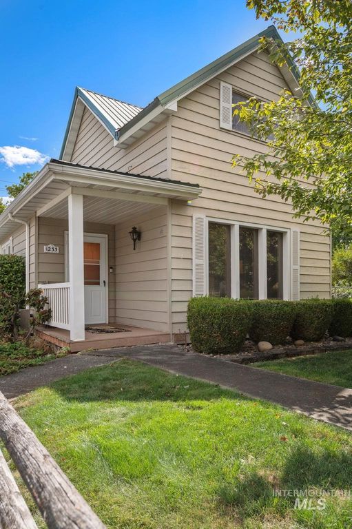 1233 8th Street, Clarkston, WA 99403