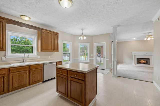 3073 Schoolside St, Murfreesboro, TN 37128