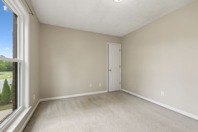 3073 Schoolside St, Murfreesboro, TN 37128