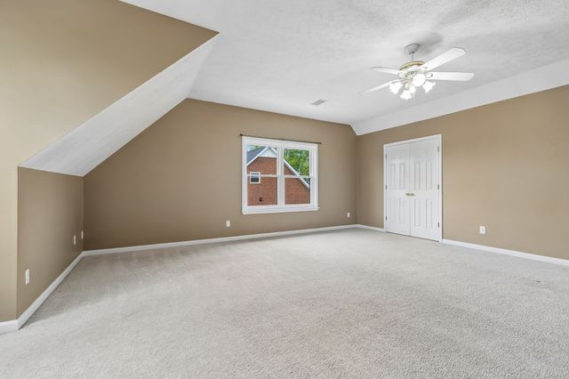 3073 Schoolside St, Murfreesboro, TN 37128