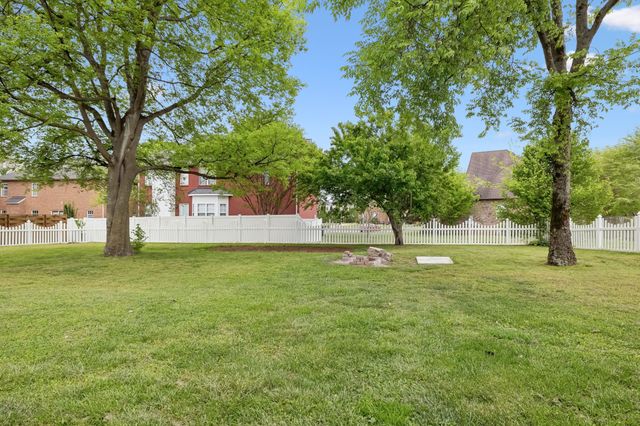 3073 Schoolside St, Murfreesboro, TN 37128