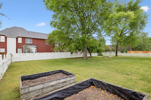 3073 Schoolside St, Murfreesboro, TN 37128
