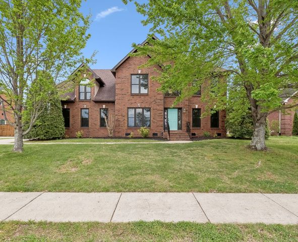 3073 Schoolside St, Murfreesboro, TN 37128