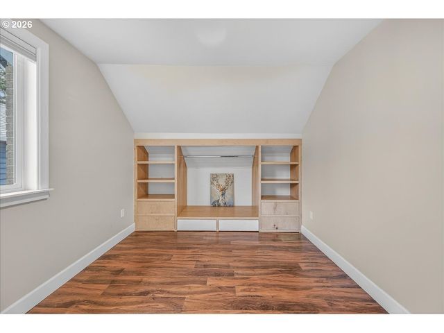 2704 Se 84TH Ave, Portland, OR 97266