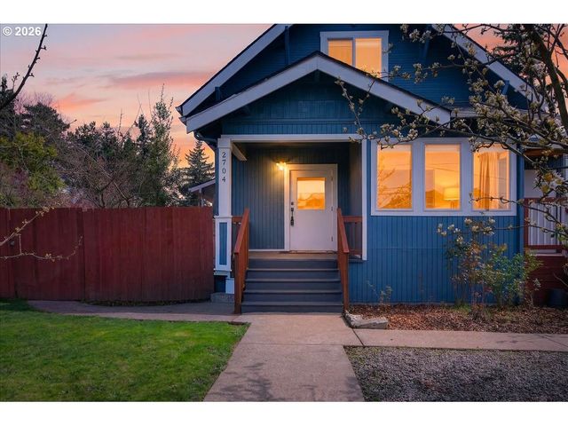 2704 Se 84TH Ave, Portland, OR 97266