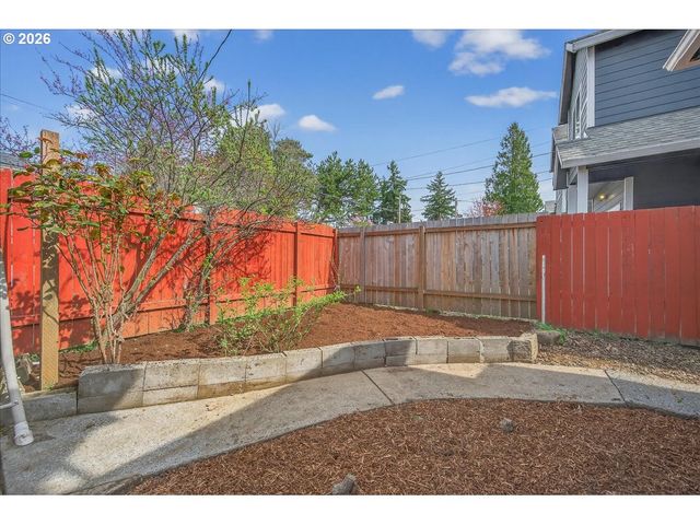 2704 Se 84TH Ave, Portland, OR 97266