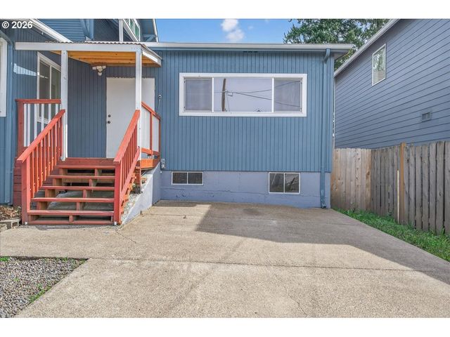 2704 Se 84TH Ave, Portland, OR 97266