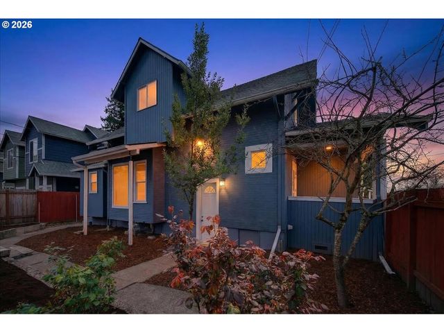 2704 Se 84TH Ave, Portland, OR 97266