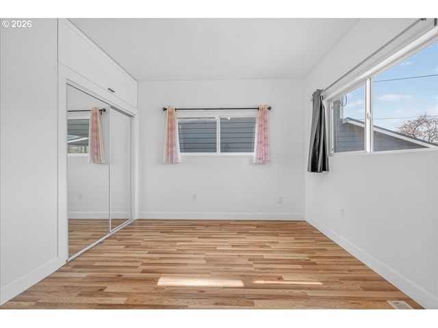 2704 Se 84TH Ave, Portland, OR 97266