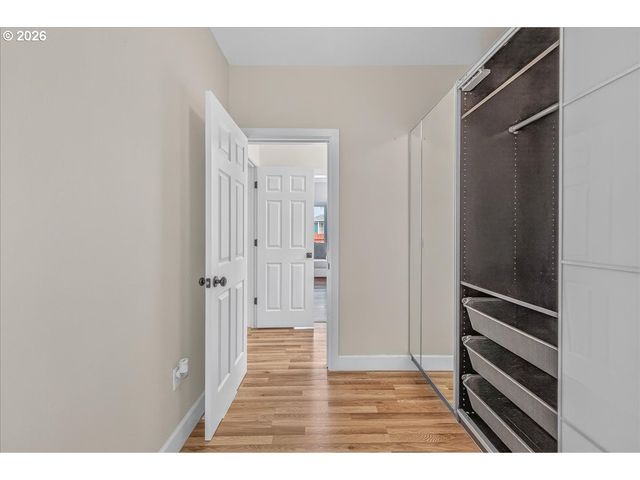 2704 Se 84TH Ave, Portland, OR 97266