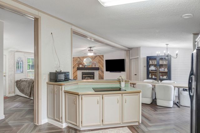 2037 Trace Creek Rd, Centerville, TN 37033