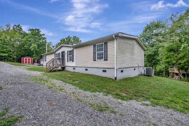 2037 Trace Creek Rd, Centerville, TN 37033