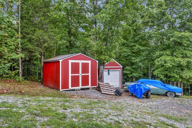 2037 Trace Creek Rd, Centerville, TN 37033