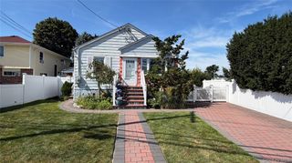 112 Morgan Street, Hicksville, NY 11801