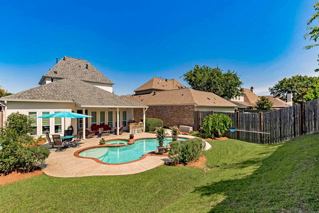 11035 Shoreline Dr, Baton Rouge, LA 70809
