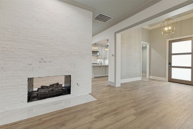 6030 Steamboat Drive, Dallas, TX 75230