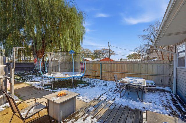 8203 Rosewood Court, Highland, IN 46322