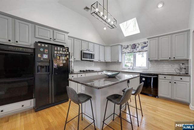 1 Broadway, Park Ridge, NJ 07656