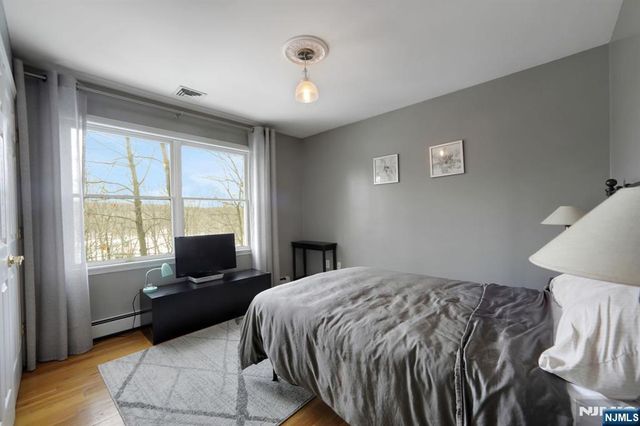 1 Broadway, Park Ridge, NJ 07656