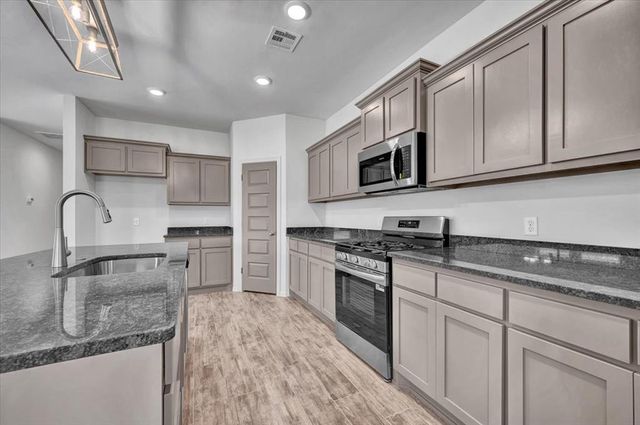 10653 SW 18th Street, Yukon, OK 73099