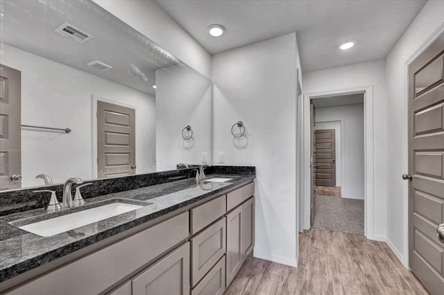 10653 SW 18th Street, Yukon, OK 73099