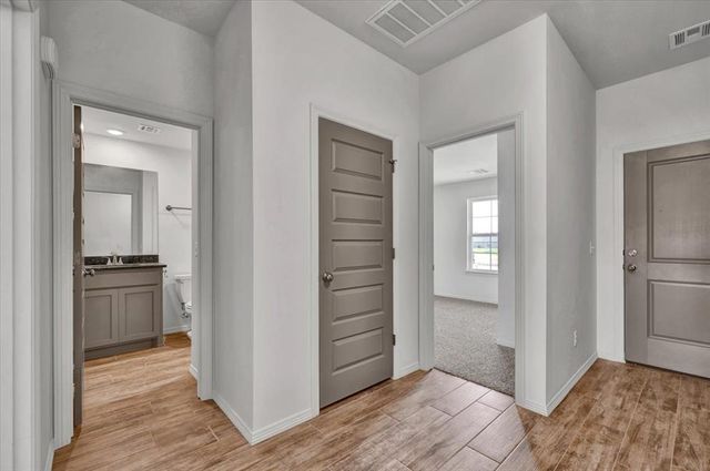 10653 SW 18th Street, Yukon, OK 73099